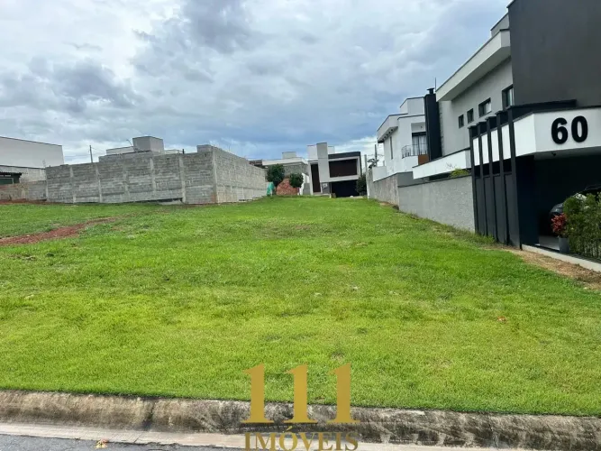 Terreno à Venda 346,36 m² | Condomínio Fechado / Taubaté.