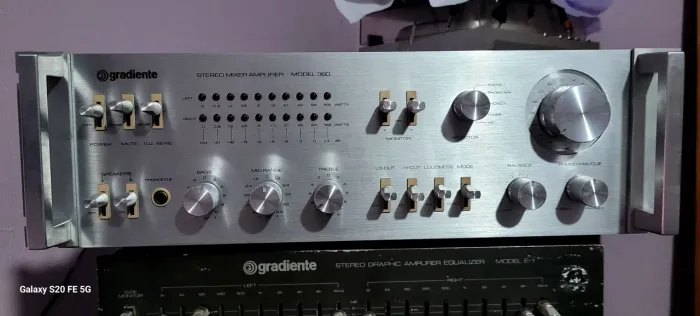 AMPLIFICADOR GRADIENTE MODEL 360 , SUPER NOVO