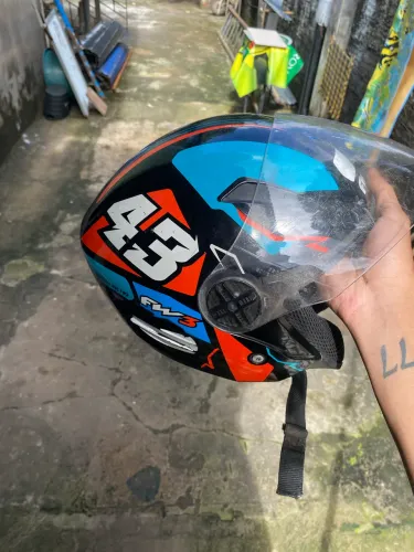 Vende-se ou troco capacete fw3 aberto