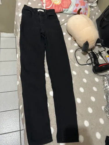 Calça Hering preta comprada e nunca usada porque ficou ruim e não deu tempo de trocar