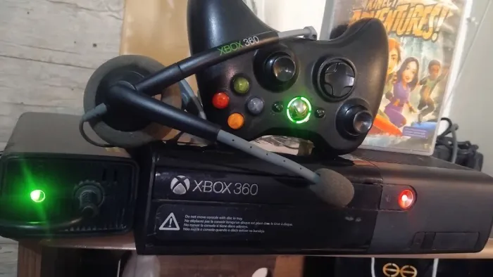 Xbox Super Slim Com Luz vermelha Completo
