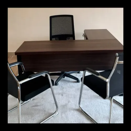 Conjunto de Escritório Mesa, Cadeira Presidente e 2 Cadeiras Interlocutor