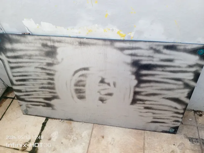 Placa de vidro pra frente de loja