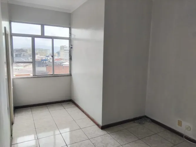 Sala em Madureira - 30m - Próximo ao BRTT