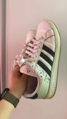 Vendo tênis adidas TAM. 40