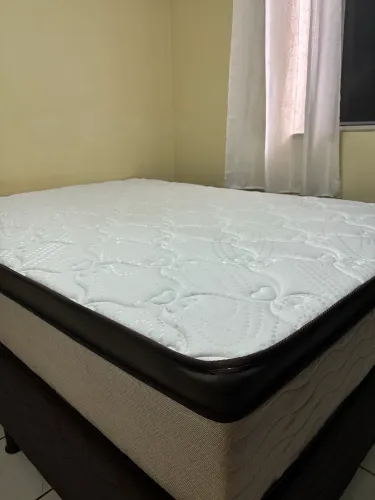 Cama à venda R$ 750