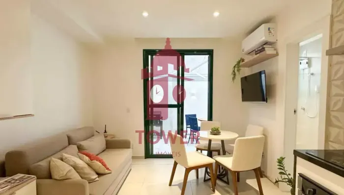 Apartamento mobiliado com piscina privativa em Copacabana  RJ