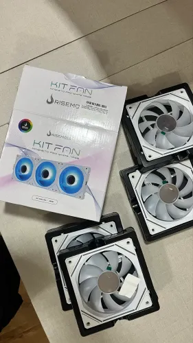 kit com 3 ventoinhas rise mode magneto pro white.