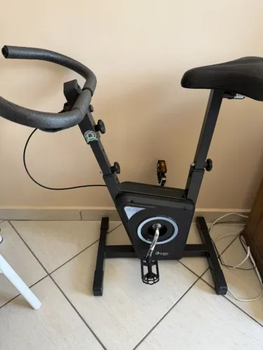 BICICLETA ERGOMÉTRICA 