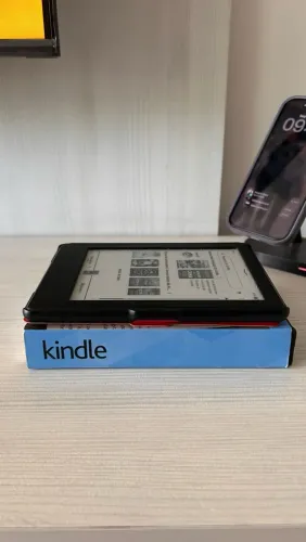 Kindle 8 geração com capa magnética 
