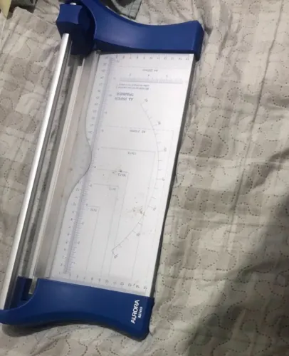 Refiladora De Papel A4 Ast410 Corta Até 10 Folhas Aurora