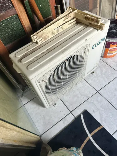 Condensador de ar-condicionado 