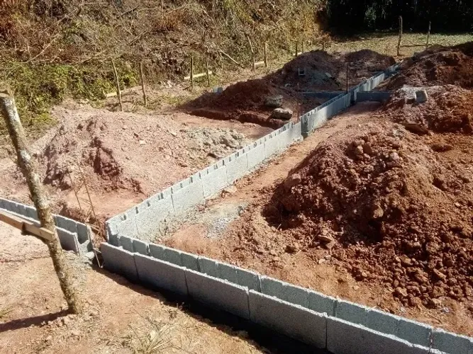 ? GRANDE OPORTUNIDADE EM MIRACATU - TERRENO COM 8.325m² + ESTRUTURA INICIADA! ?