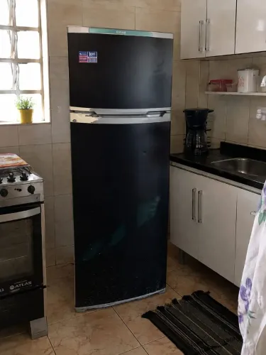 Linda geladeira Consul 360 litros funcionando tudo perfeitamente entrego neste valor