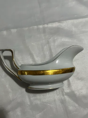 leiteira porcelana branca e dourada ouro antiquario usado