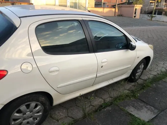 Peugeot 207 XR Sport 1.4 Flex 8V 5P 2010