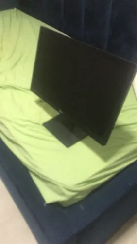 Vendo monitor de pc LG da tela grande novo