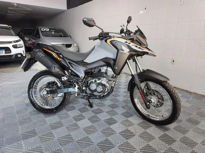 Honda XRE 190 Adventure 2025 - Estado de ZERO.