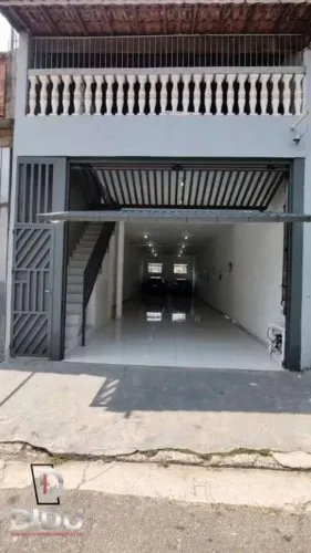 Sobrado 280m² com Salão Comercial e 10 Vagas no Jardim Utinga | Aceita Financiamento