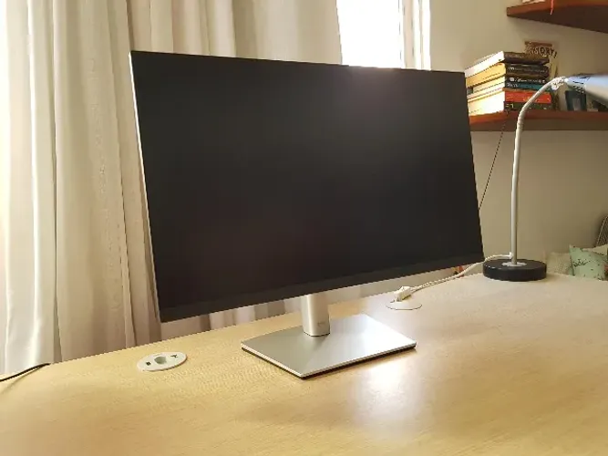 Monitor NOVO Dell 24" IPS - P2422HE