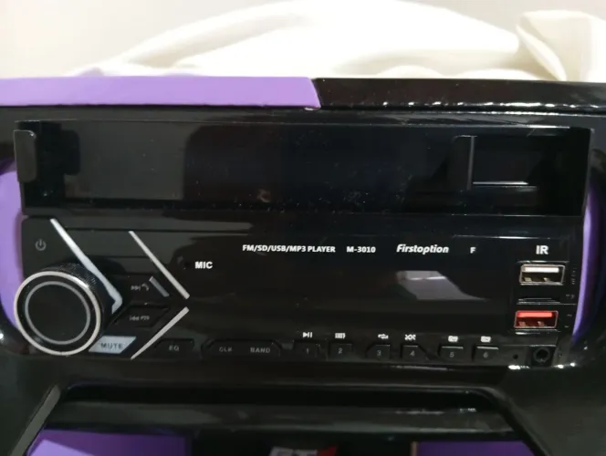 Rádio automotivo