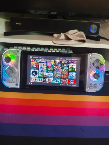 Nintendo Switch + 4 Joy-cons + Acessórios