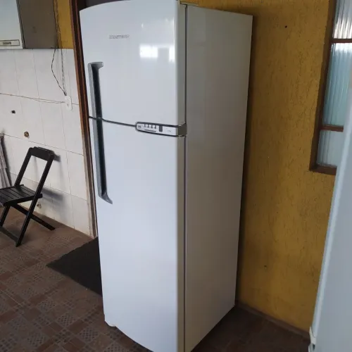 Geladeira Brastemp Frost Free bem conservada