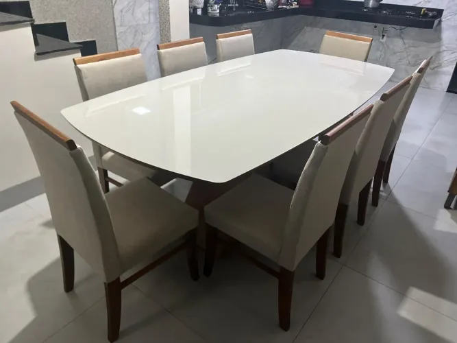 Mesa nova completa na madeira