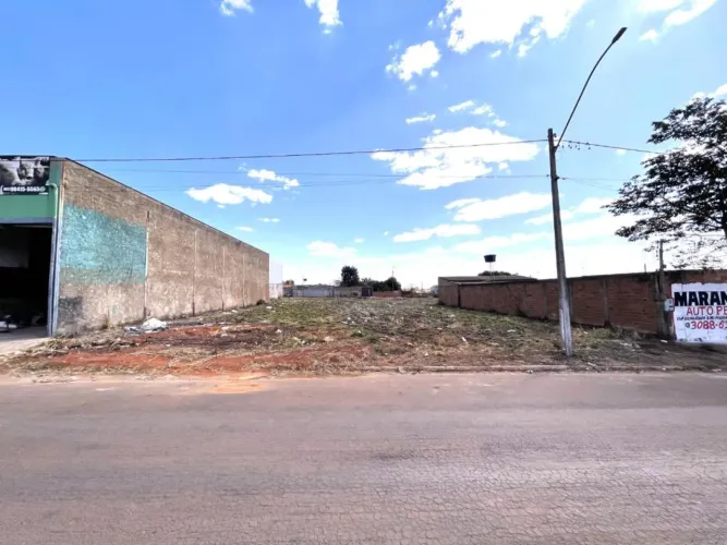 Vende-se Área comercial no Setor Res. Araguaia, Rodovia GO 070
