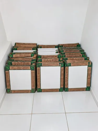 Vendo 22 caixas de piso cerâmico antiderrapante 45x45 cm