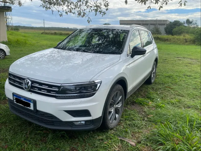 Volkswagen Tiguan Allspac Comf 250 TSI 1.4 Flex 2018