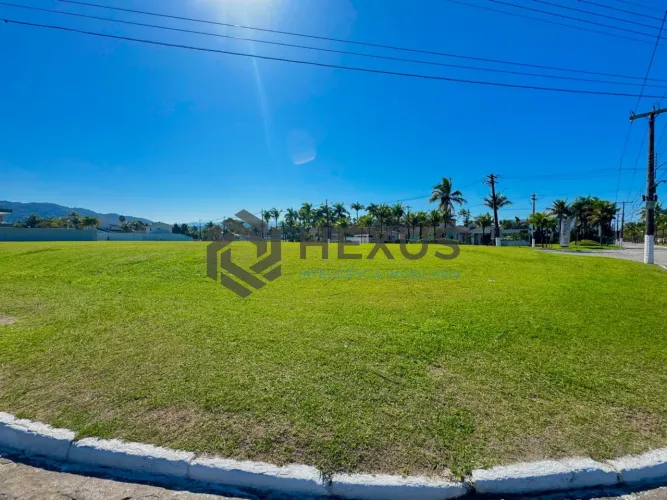 Terreno de 1.177 m² frente avenida no Jardim Acapulco, Guarujá