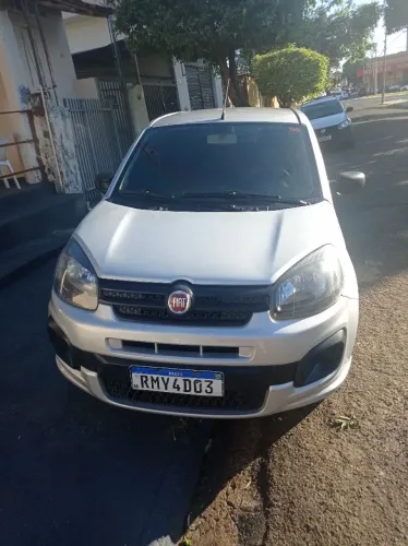 Fiat Uno Attractive 1.0 EVO Fire Flex 8V 5P 2021