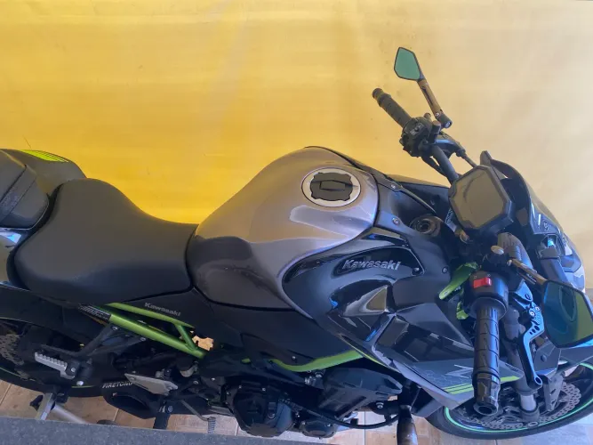 Z900 2021 único dono baixo Km