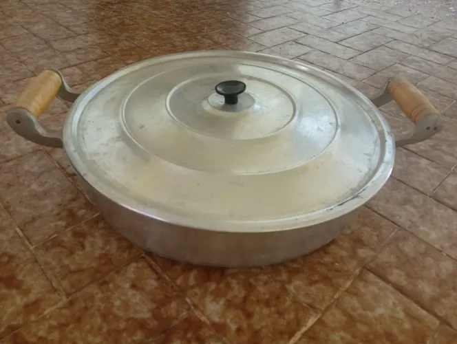 Panela de alumínio batido grosso 