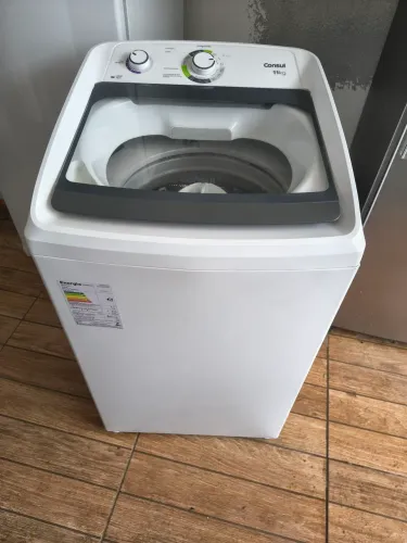 Máquina Consul 11kg semi nova 