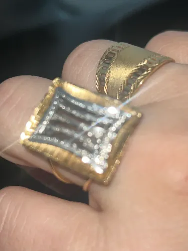 VENDO ANEL OURO 18 k C DETALHES EM OURO BRANCO