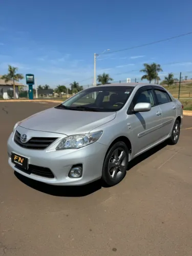 Toyota Corolla GLI 1.8 Flex 16V Mec. 2014