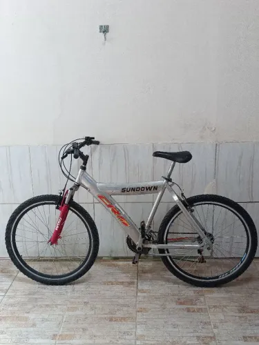 BIKE SUNDOWN CRO 18 MARCHAS ARO 26 QUADRO ALUMÍNIO.