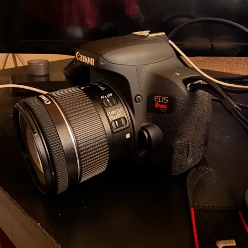 Canon T7i