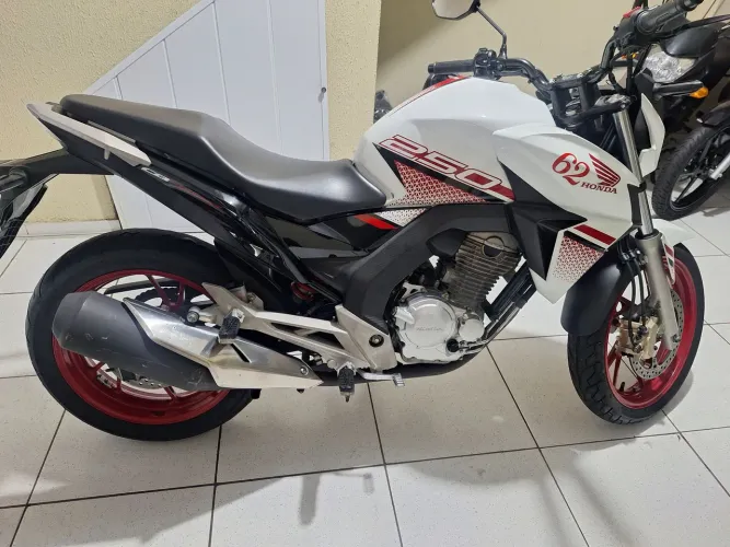 Cb twister 250 ano 2022 km 11mil
