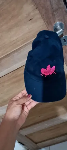 Lindo boné Adidas feminino original