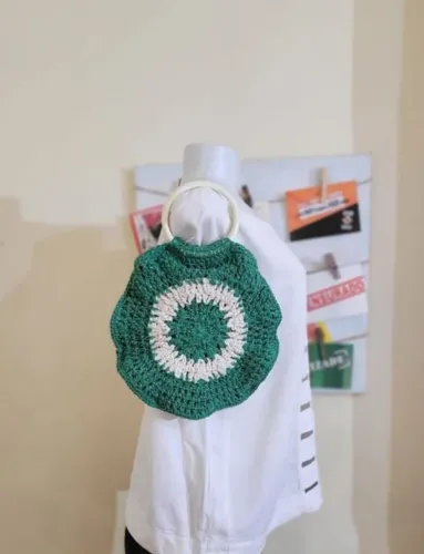 Bolsa crochê verde redonda alça