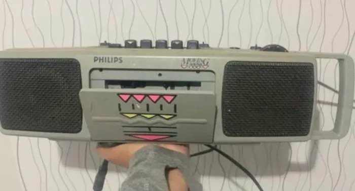 Radio Philips Moving Sound. BERLIN