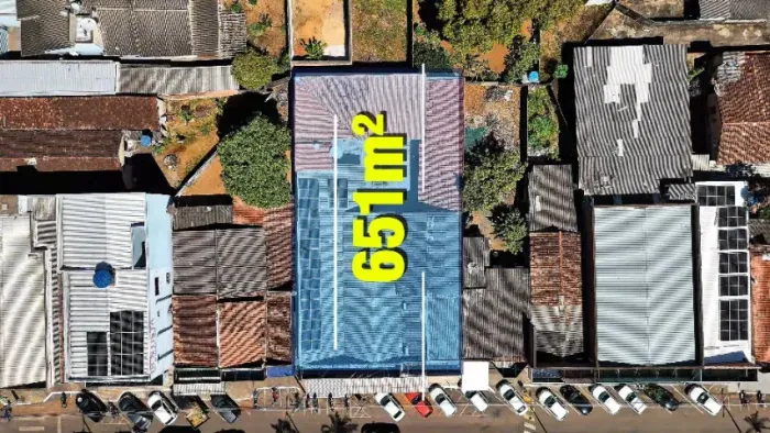 Apartamentos / Ponto comercial de 651 m^2 na Av. Bernado Sayão em Paraíso do Tocantins.