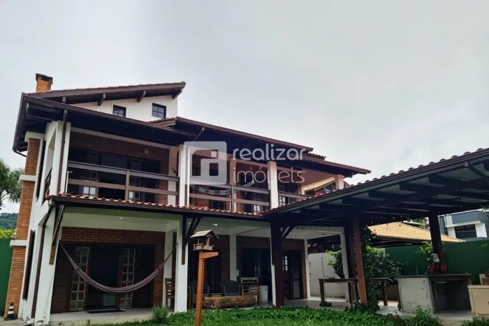 Casa 2 quartos no bairro Morro das Pedras em Florianópolis