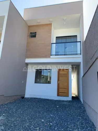 Casa á venda com 2 suítes no bairro Limeira em Brusque