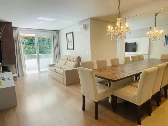 Apartamento à venda e para Locação, 2 dormitórios no Centro de Gramado/RS