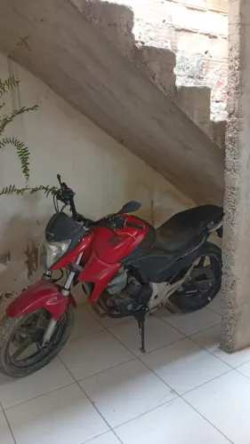 ? VENDE-SE / TROCA - CB 300