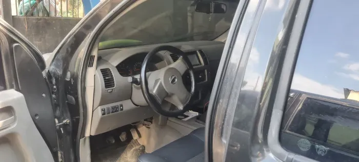 Nissan Frontier LE CD 4X4 2.5 TB Diesel Mec. 2009